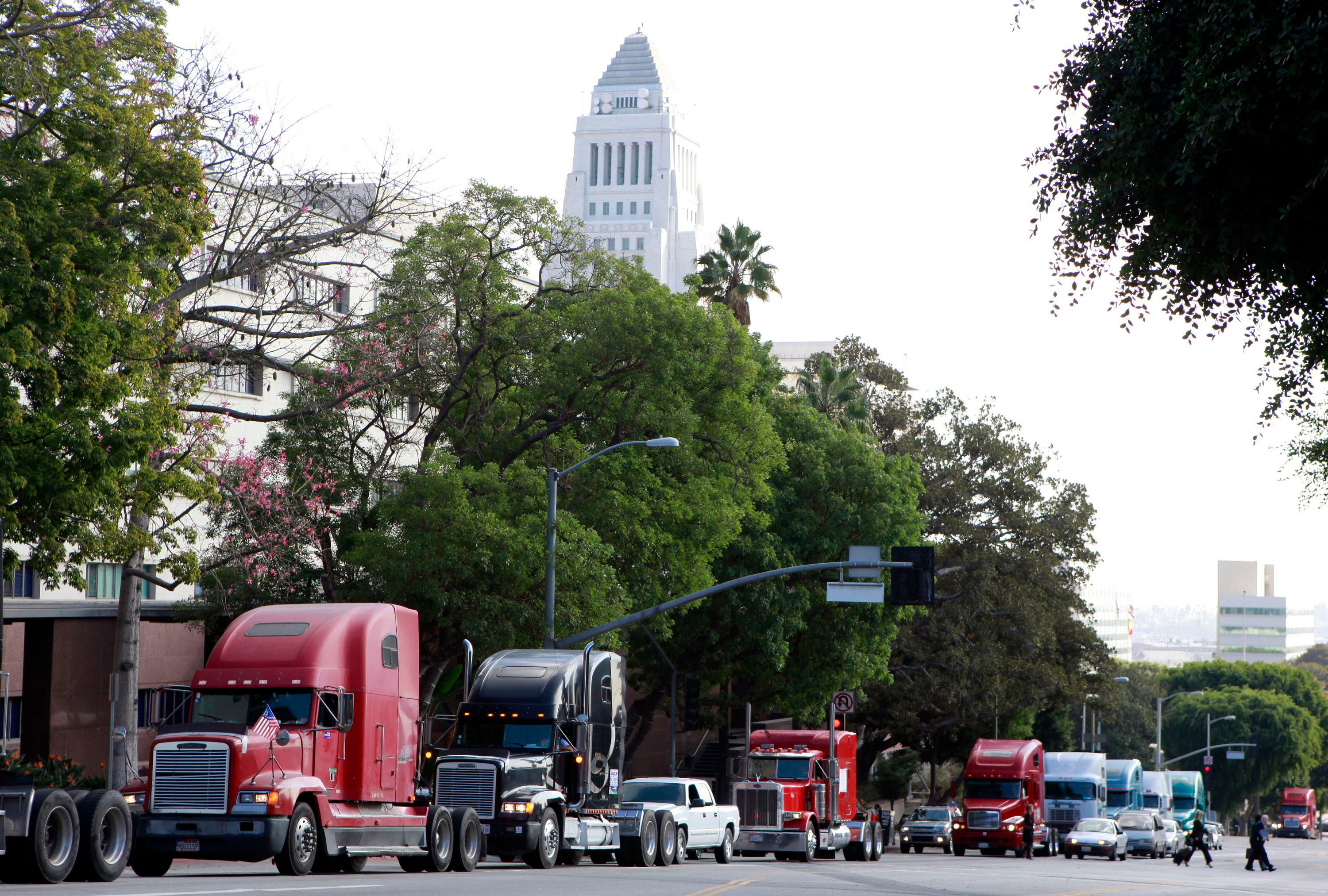 Truckers sue California, say new gig economy law would kill 70000 jobs - Fox Business
