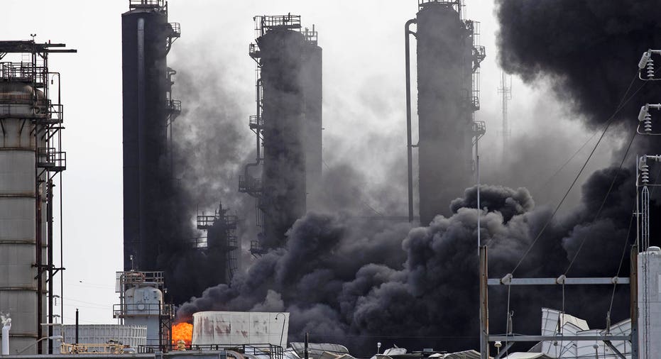 3 injured as Texas plant explosion releases chemical plume Fox