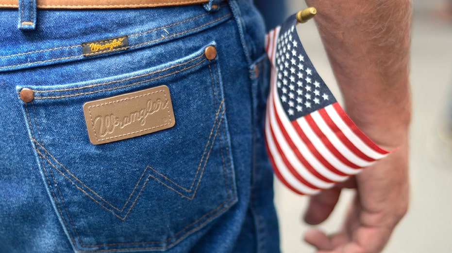 Levi's or Wranglers: Which jeans do Republicans and Democrats prefer? | Fox  Business