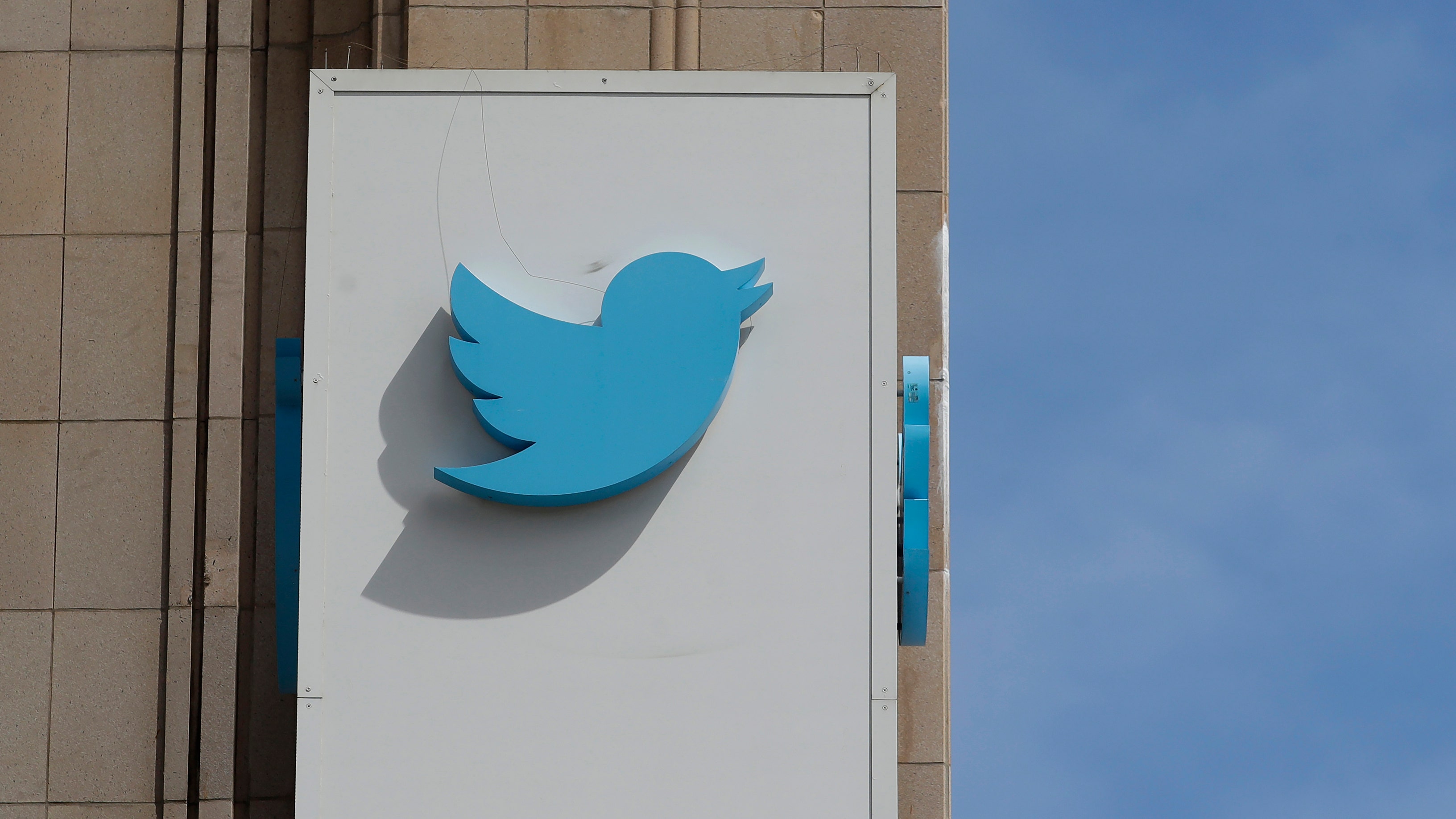 Twitter apologizes for adding coronavirus fact-check labels to tweets that weren't misleading