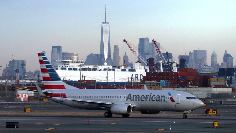 Airplanes at Newark Liberty Airport