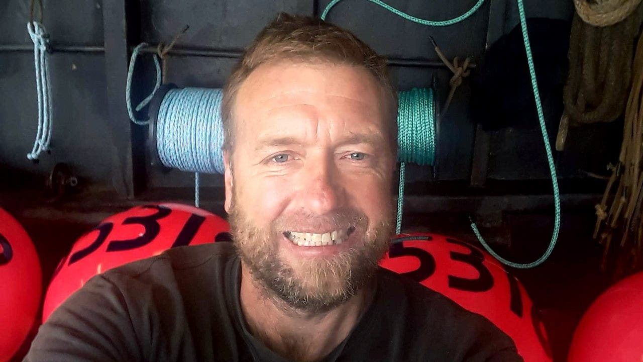 Boat Disaster Survivor Sleeping To Swimming In Minutes Fox Business
