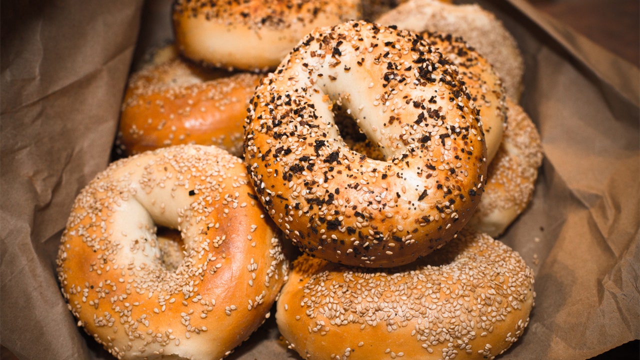 Bagel Industry Takes A Bite Out Of Giants Like Amazon Fox Business