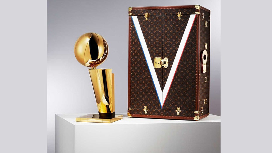 LV Trophy Case for 2020 LoL World Championship