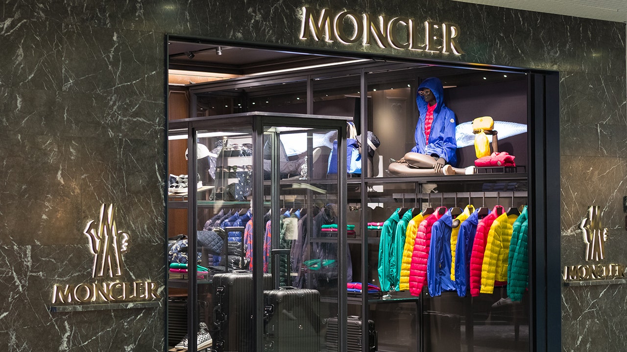 moncler factory outlet