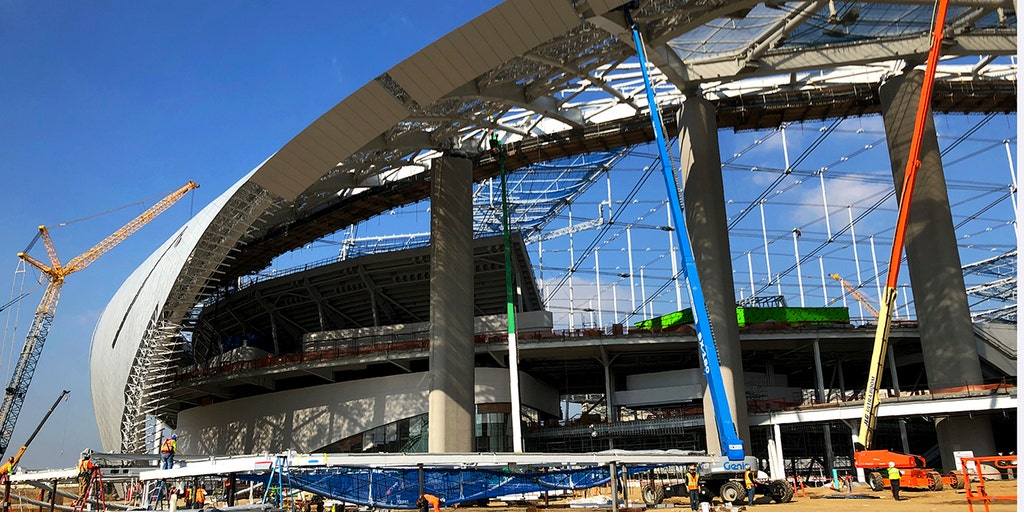 Chargers Rams New Sofi Stadium The First Indoor Outdoor Nfl Venue Fox Business Chargers Rams New Sofi Stadium The First Indoor Outdoor Nfl Venue Fox Business