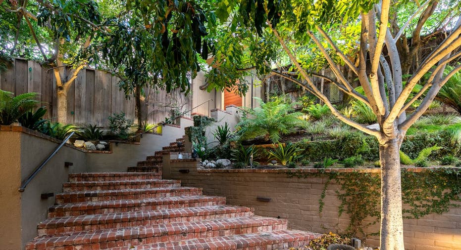 Inside 3M treehouse owned by Ellen, Heath Ledger and 'Hunger Games