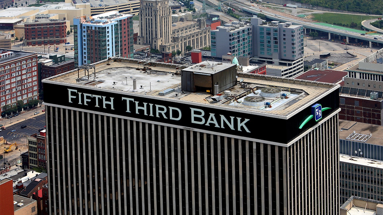 Fifth Third opened fake accounts like Wells Fargo, government says | Fox  Business