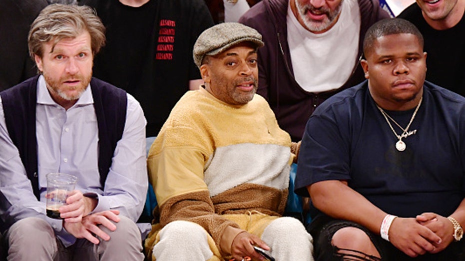 Spike Lee riles up controversy after cheering for Knicks' rival in