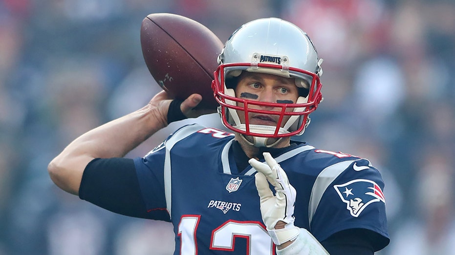 Agent expects Tom Brady to play for New England Patriots in 2018