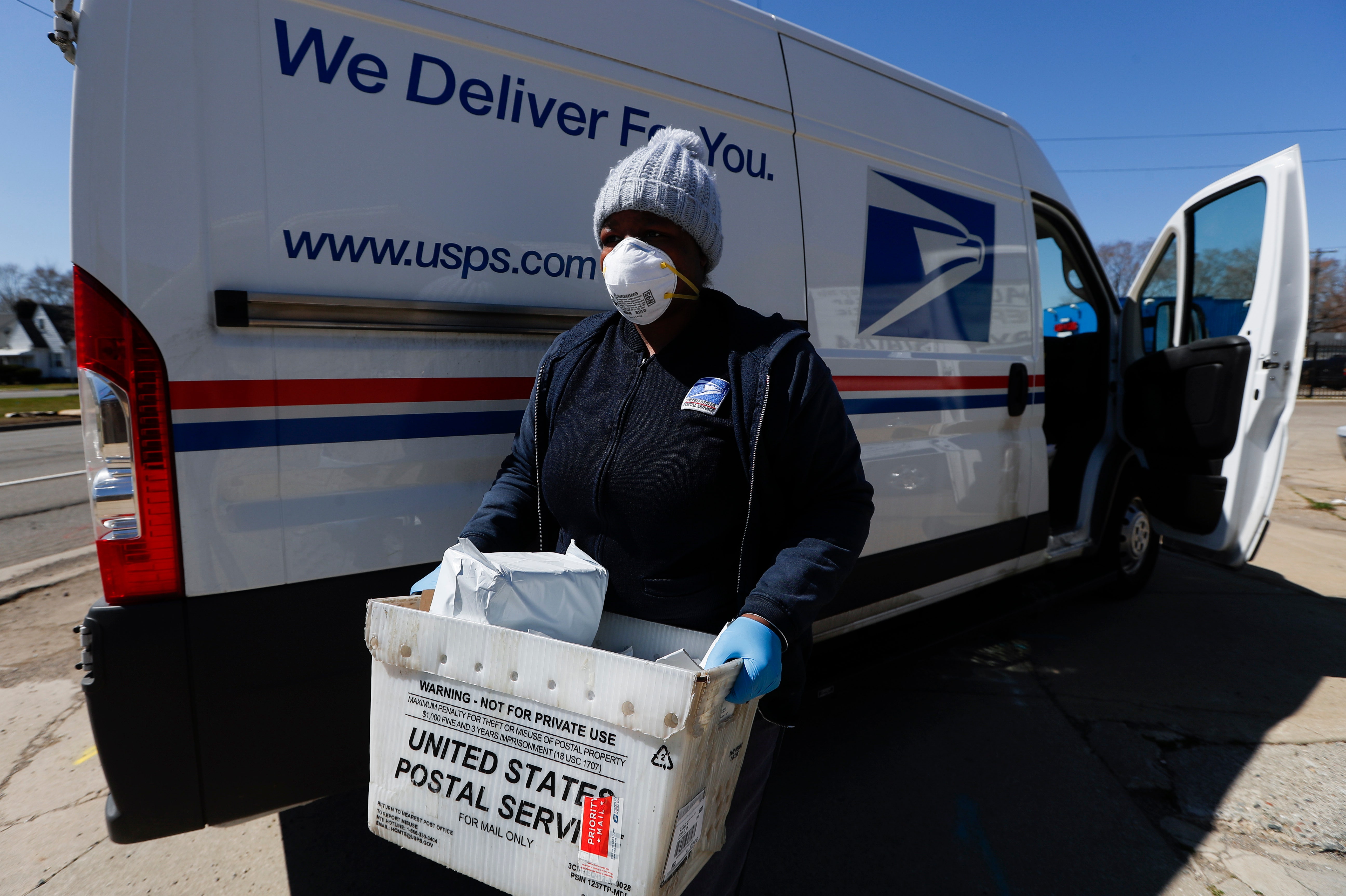 Postal service to consolidate postal districts offers early retirement to non-union workers