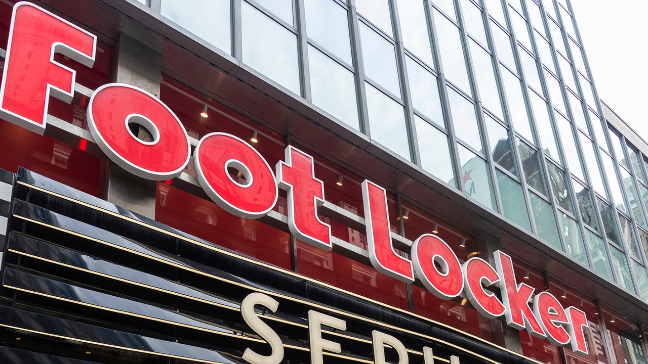 Foot Locker to buy two shoe store chains for $1.1 bln