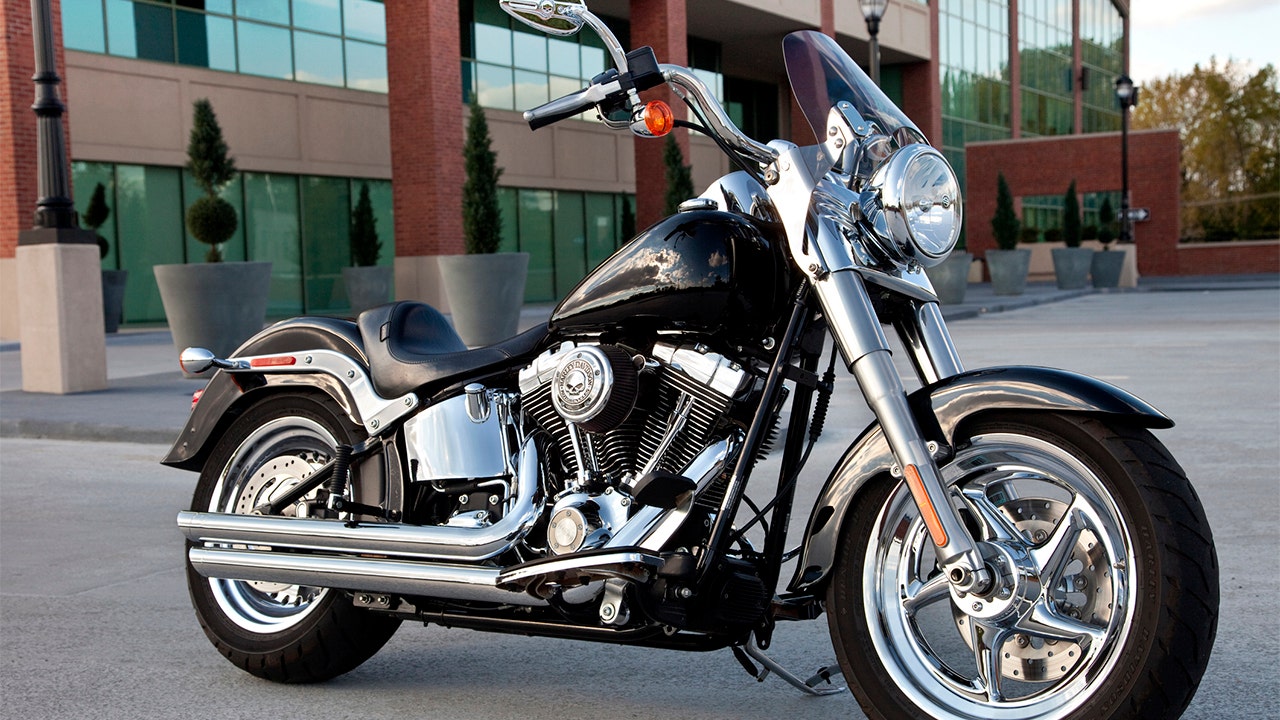 New 2020 Harley-Davidson Iron 883™ Black Denim - Motorcycles in Knoxville  TN -