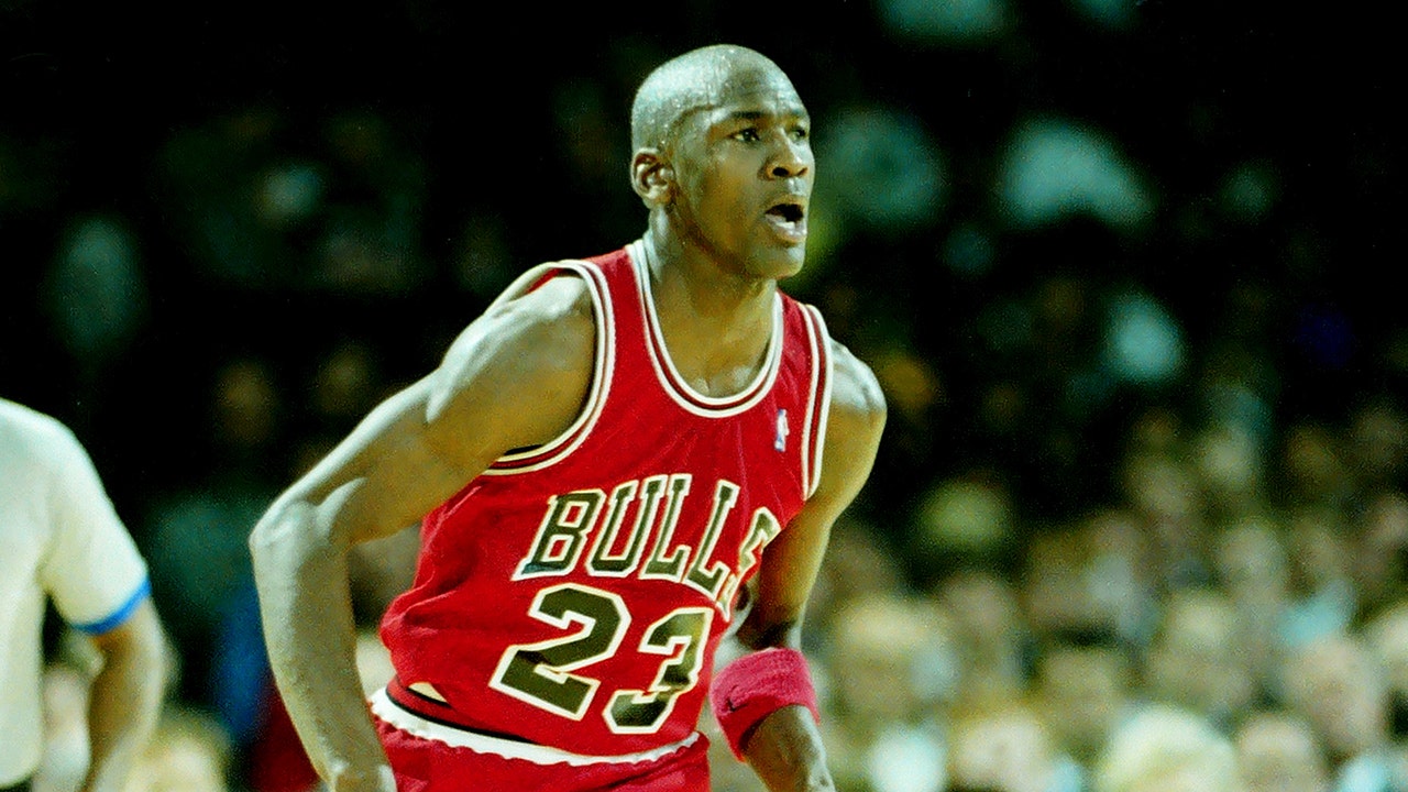931 Michael Jordan Championships Stock Photos, High-Res Pictures