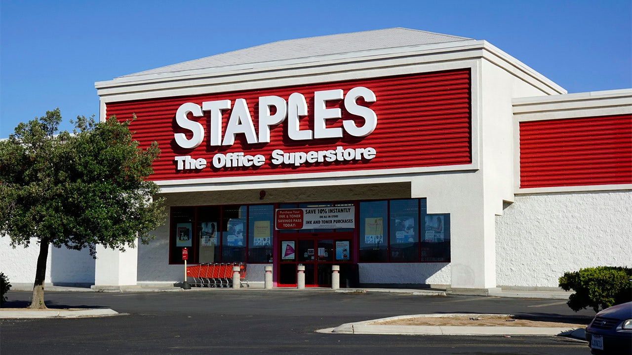 Staples attracts Office Depot for $ 2.1 billion