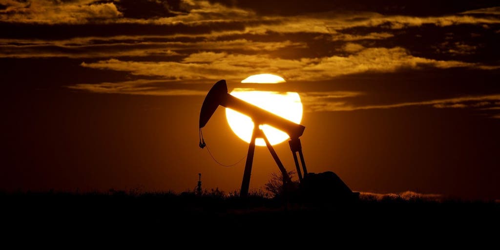 Schlumberger expects up to $1.4B charge for accelerated restructuring | Fox  Business