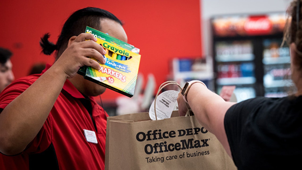Office Depot Closing Stores Laying Off 13 000 Workers Fox Business