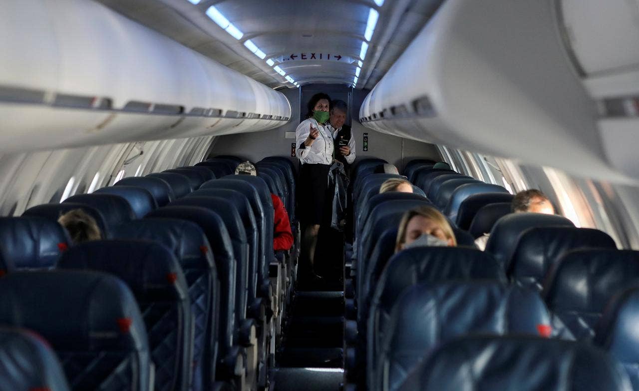 Study finds that blocking seats in aircraft reduces the risk of viruses