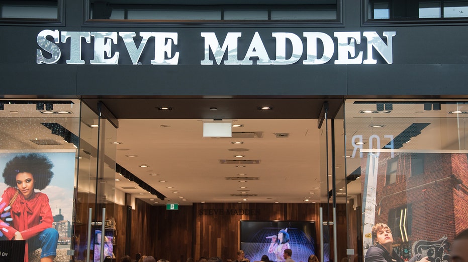 steve madden check in store