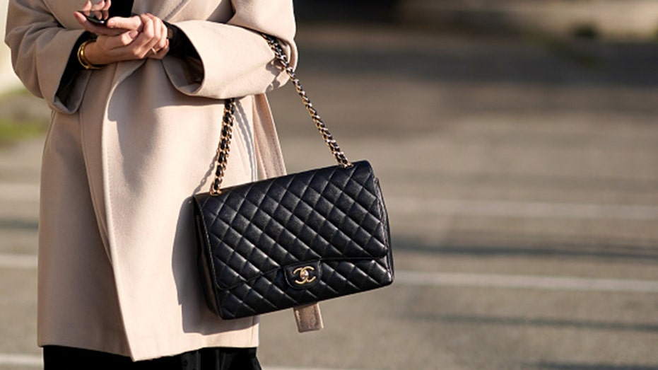 How much does a $10,000 Chanel bag actually cost to its manufacturers? -  Quora