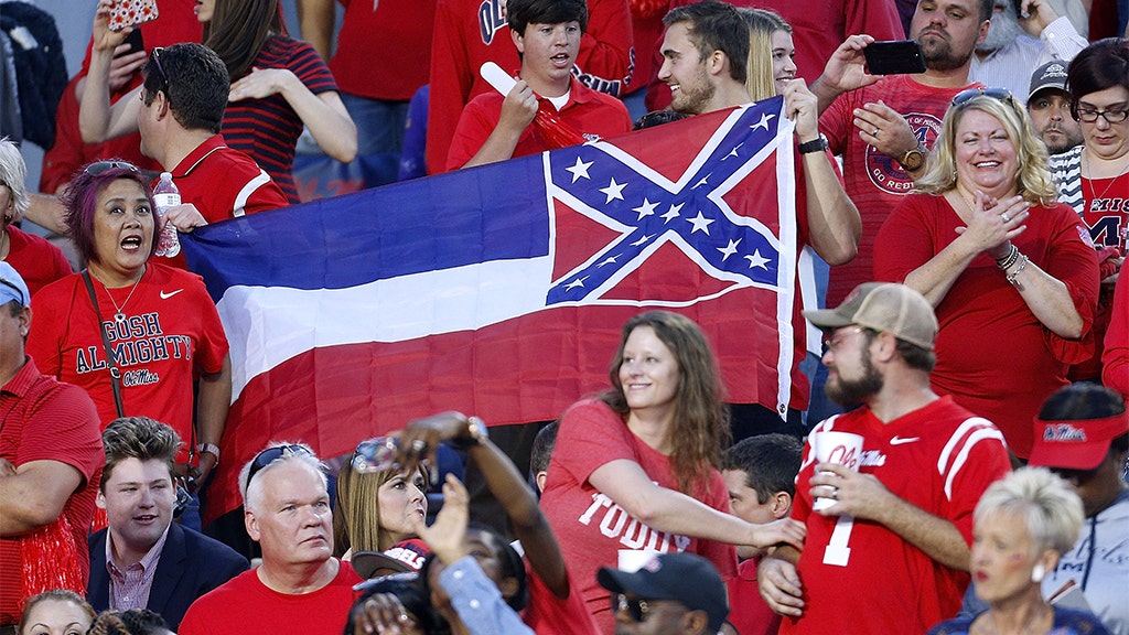 Ncaa S Sec To Mississippi Change State Flag Or No College Sports
