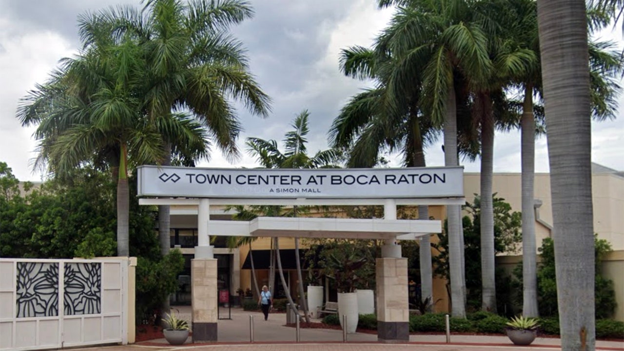 Louis Vuitton at Town Center at Boca Raton® - A Shopping Center in Boca  Raton, FL - A Simon Property