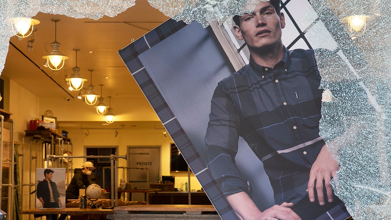 Looting Of Luxury Stores In Nyc Part Of Organized Effort Police