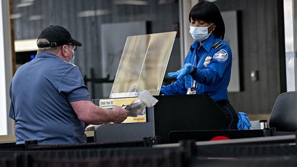 TSA whistleblower faults agency's coronavirus response