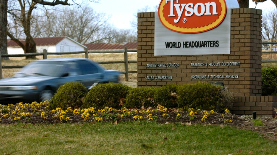 Tyson to close two chicken plants, cutting 1,700 Jobs