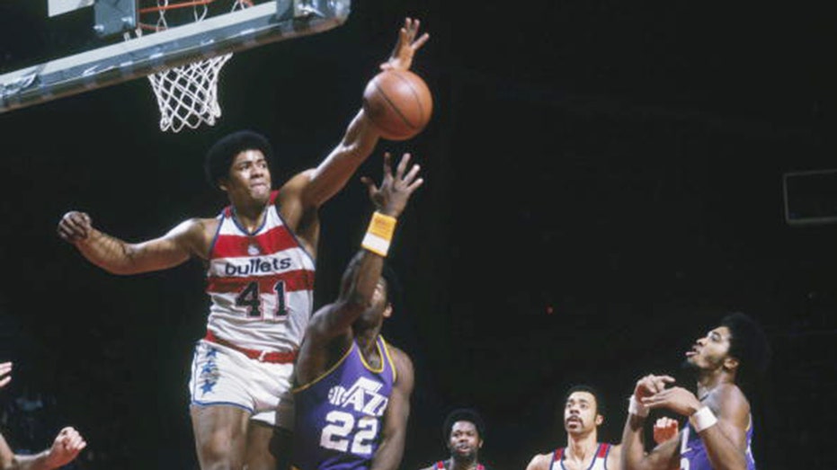 Wes Unseld death: NBA Rookie of Year and MVP in 1969 dies at 74