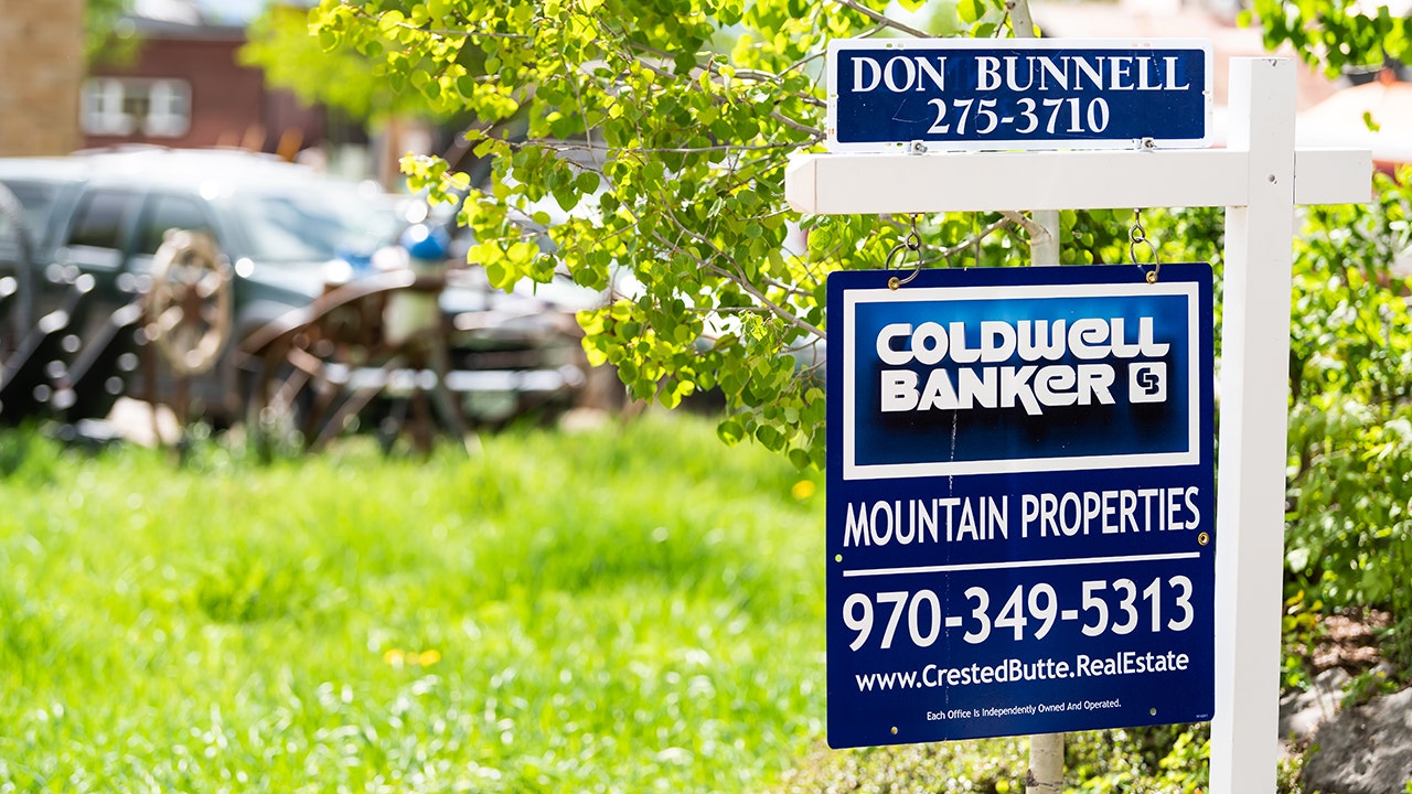 Real estate reprieve continues as mortgage rates keep falling Real estate reprieve continues as mortgage rates keep falling