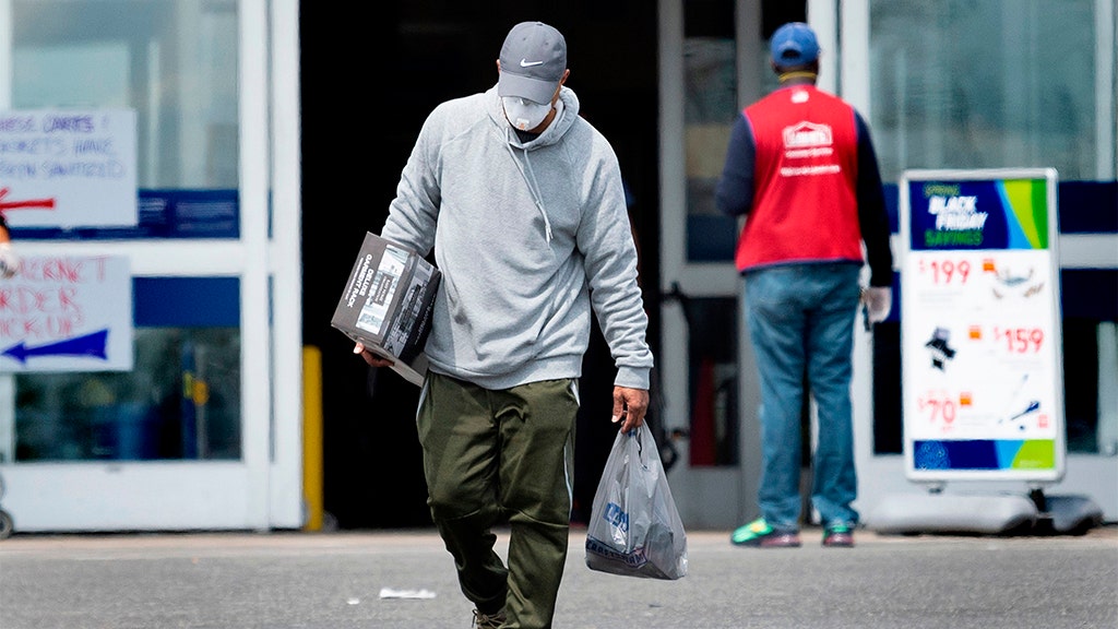 Lowe S Employees Won T Enforce Coronavirus Facemask Policy Fox Business