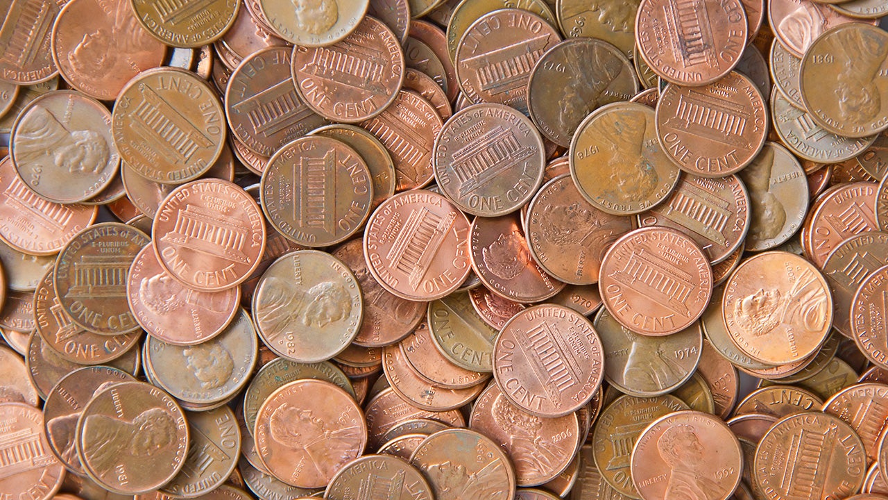 Colorado business pays $23.5K settlement with 6,500 pounds in coins: reports