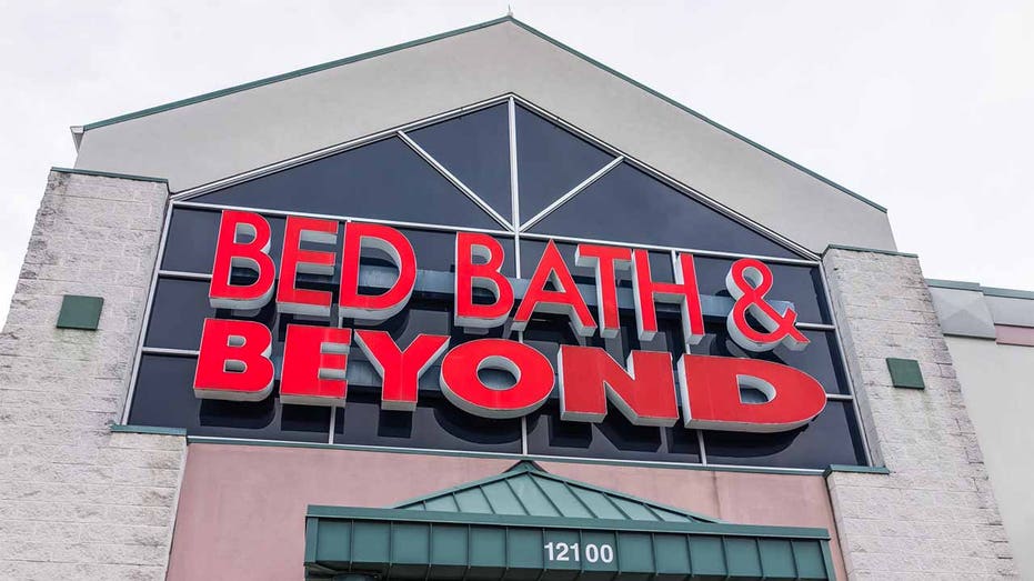 Bed, Bath & Beyond store