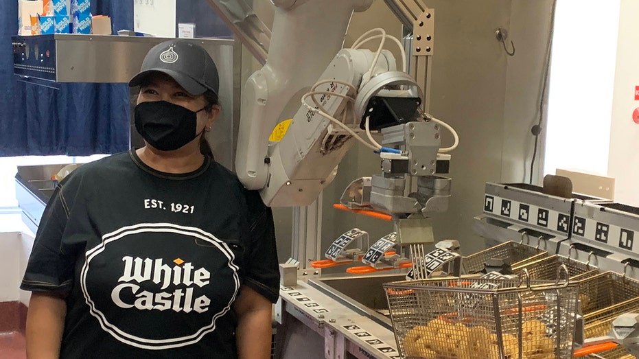 100 White Castle locations to get robot fry cooks that cook faster and make more food