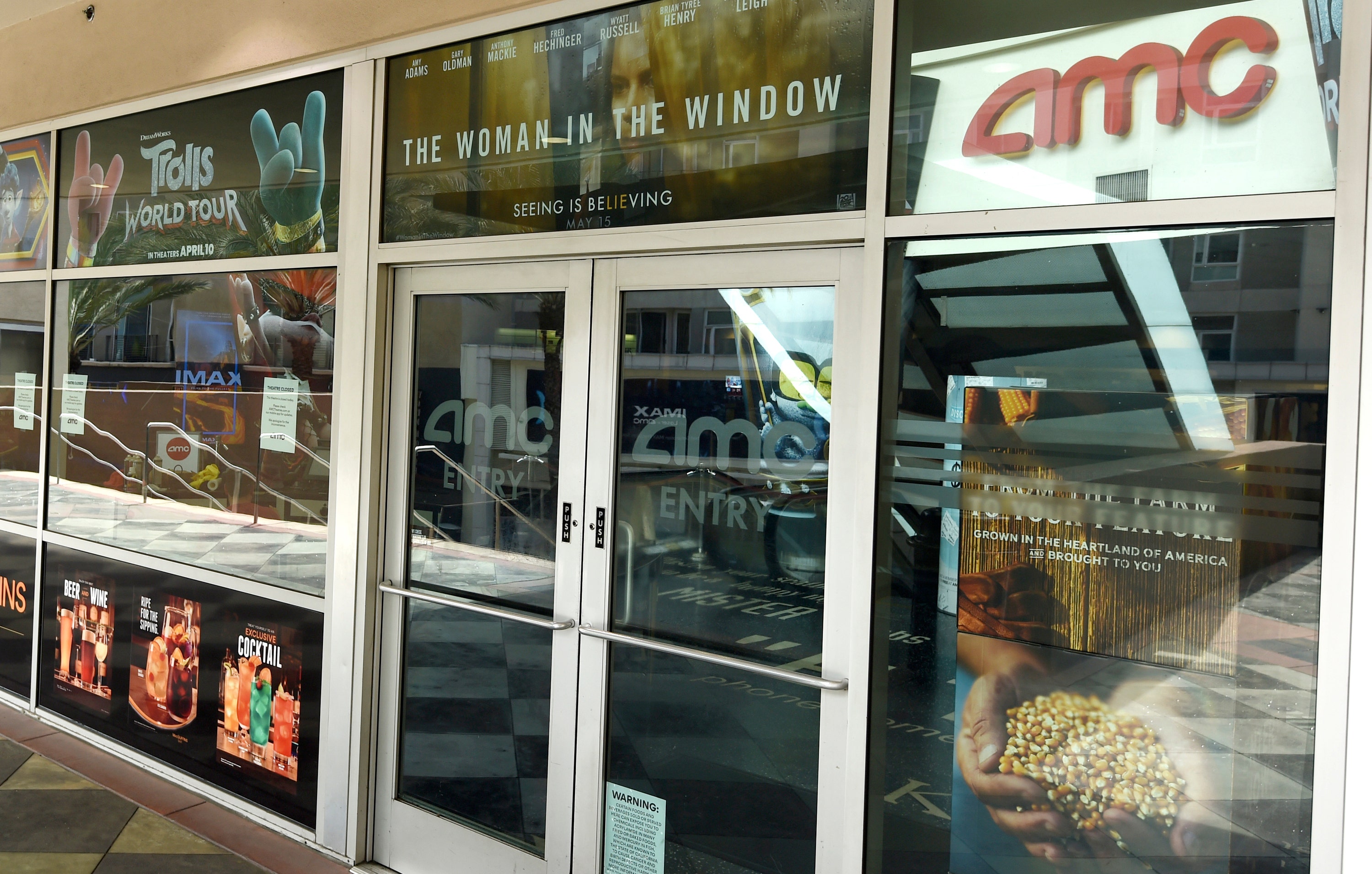 Amc Theaters Gets Starring Role In Hollywood Wall Street Drama Fox Business