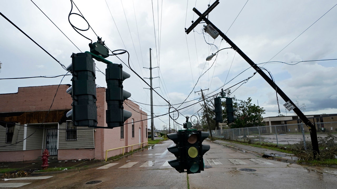 Louisiana Faces Long Power Outages After Hurricane Laura Oil Output Still Low After Storm Fox Business