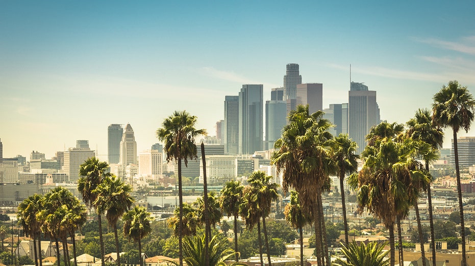 A picture of Los Angeles on a sunny day