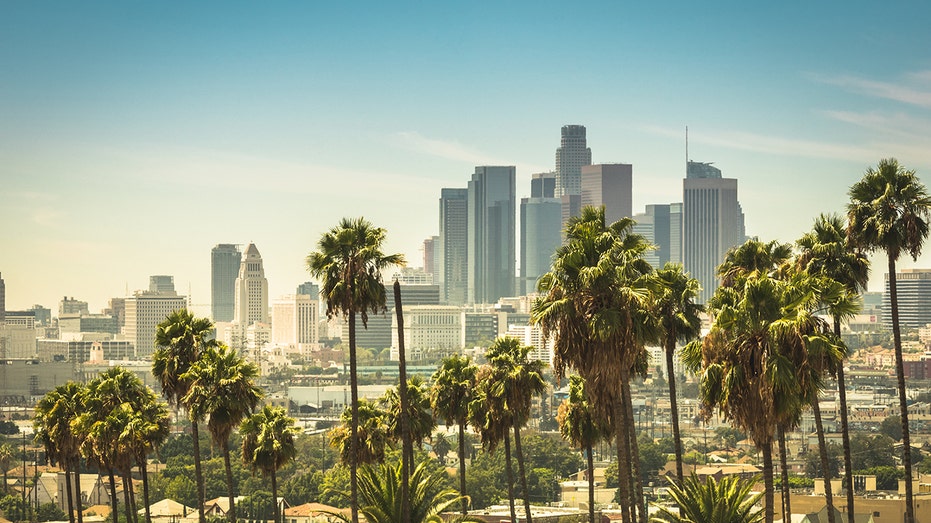 A picture of Los Angeles on a sunny day