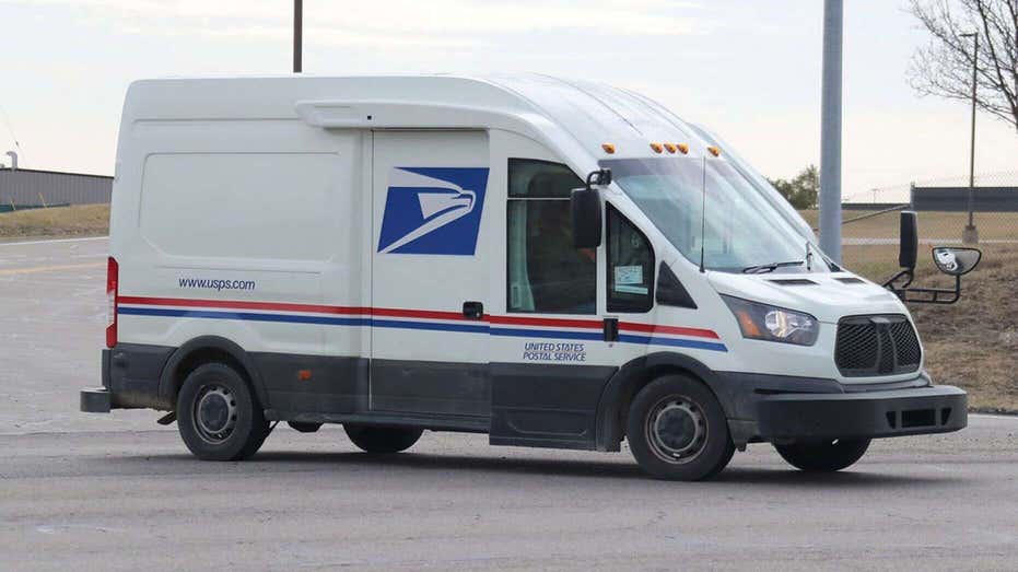U.S. Postal Service to award 6.3B contract for new mail truck this