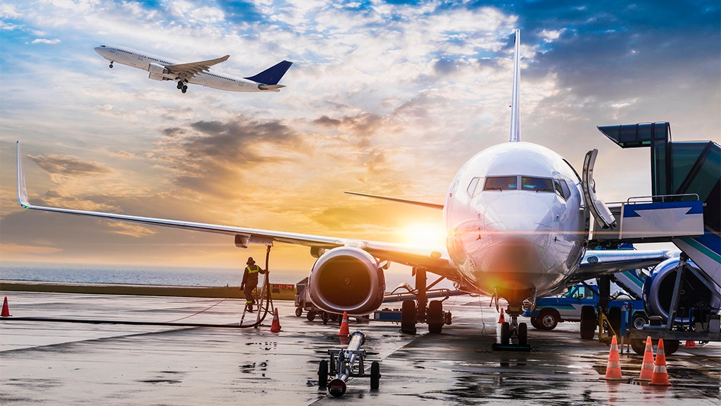 Airline flight bookings jump after US eases transatlantic travel restrictions Airline flight bookings jump after US eases transatlantic travel restrictions