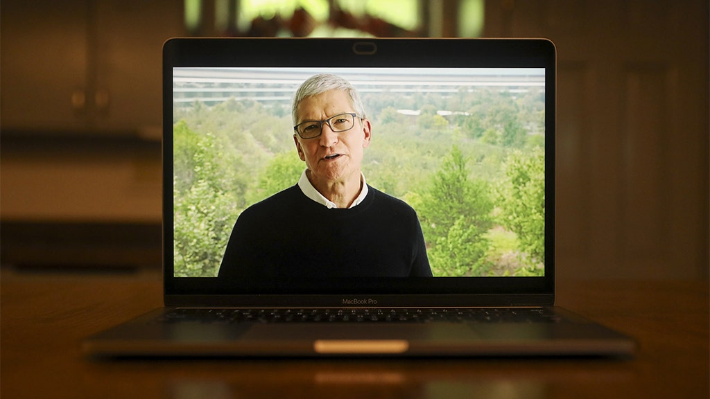 Tim Cook remembers Steve Jobs 9 years after his death ...