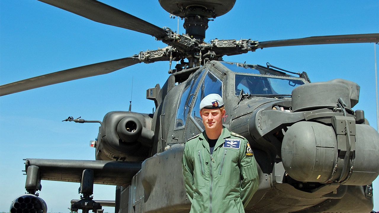 Prince Harry joins Cali helicopter club to keep up license for royal jaunts Prince Harry joins Cali helicopter club to keep up license for royal jaunts