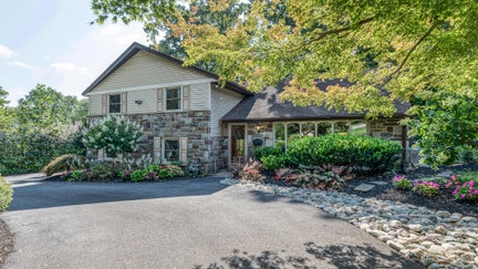 Kobe Bryant's childhood home for sale in Pennsylvania includes his basketball hoop