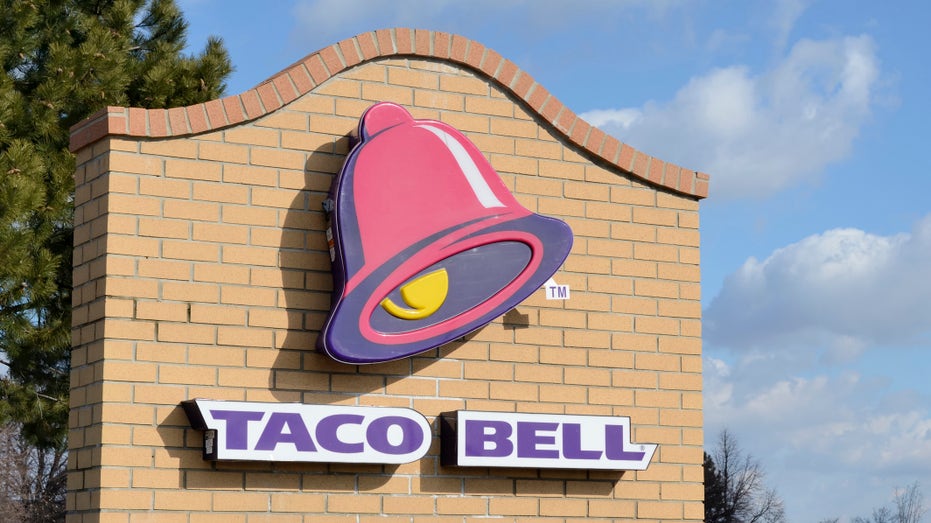 Exterior of Taco Bell