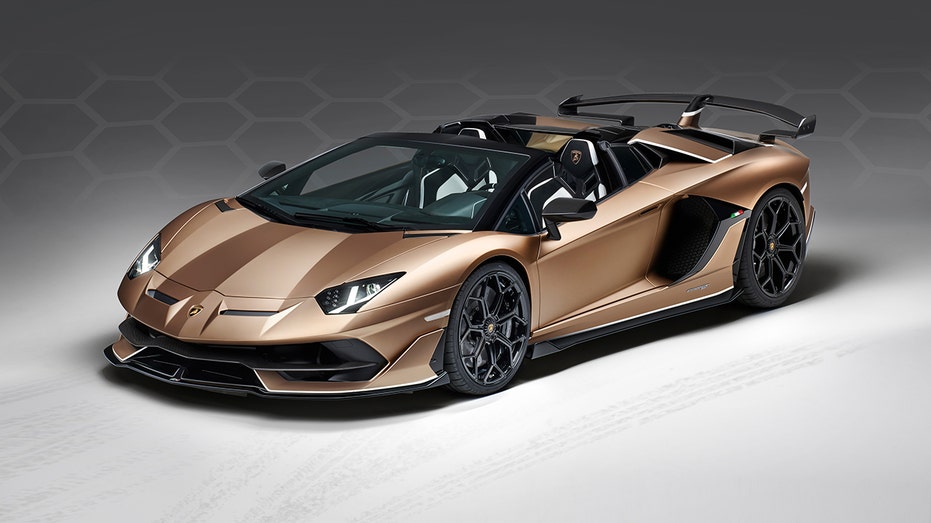 Lamborghini Just Sold Its 10,000th Aventador Supercar Worth Over $400G ...