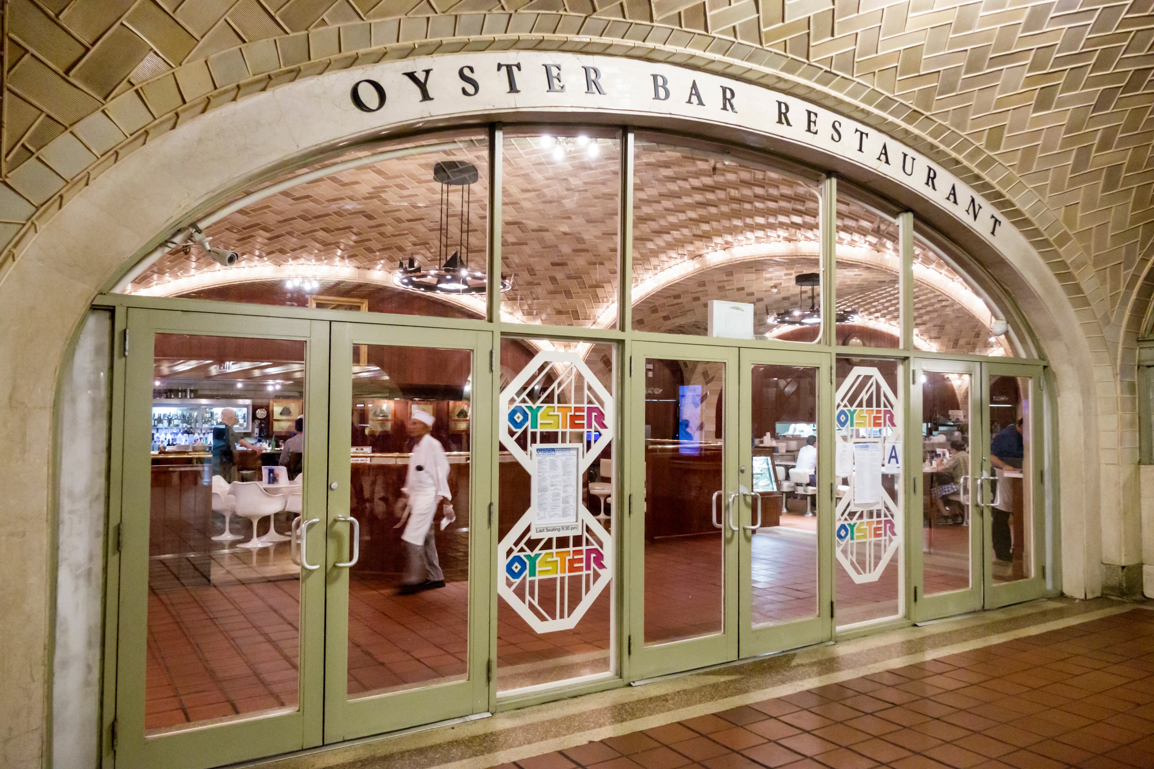 NYC Grand Central Oyster Bar closes days after reopening due to