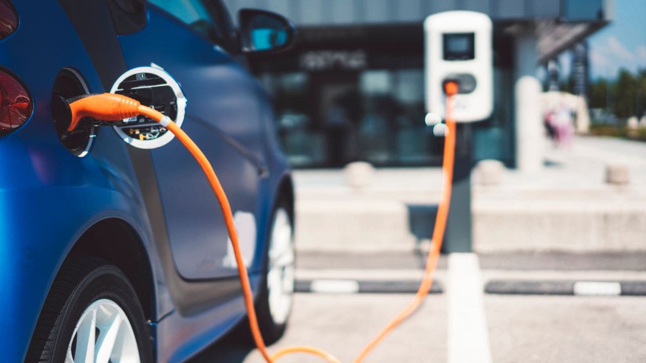 Spread Of Electric Cars Sparks Fights For Control Over Charging Fox Business