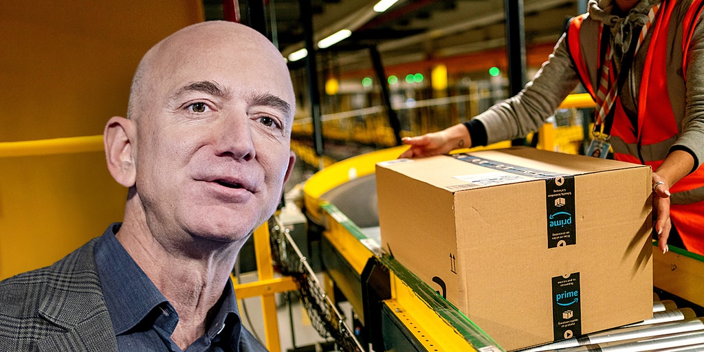 Bezos thanks  employees, shoppers for funding space habit