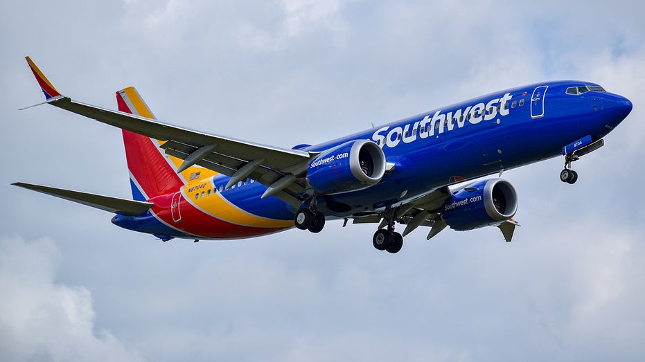 southwest-airlines-to-stop-blocking-middle-seats-in-december-fox-business